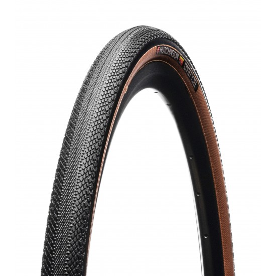 Hutchinson Overide Gravel Tyre (Tan Wall, 700 x 40, TR, FB, RF) Hutchinson Overide Gravel Tyre (Tan Wall, 700 x 40, TR, FB, RF)