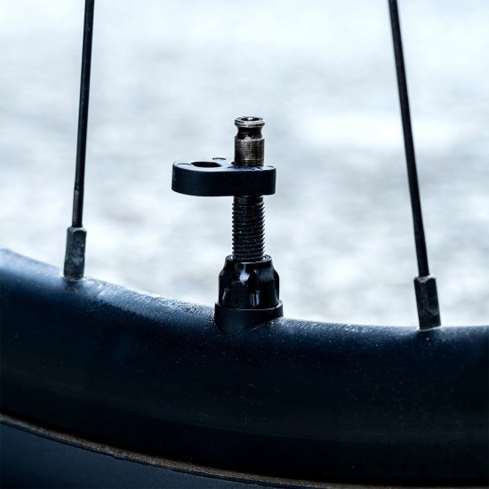 Lezyne - ABS Pro Clik Chuck With Schwalbe Clik Valve Cores Lezyne - ABS Pro Clik Chuck With Schwalbe Clik Valve Cores