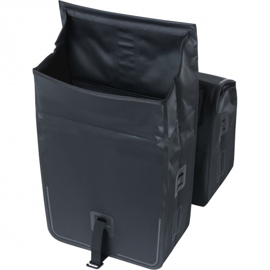 Basil Urban Dry double bag 50L matt blac Basil Urban Dry double bag 50L matt blac