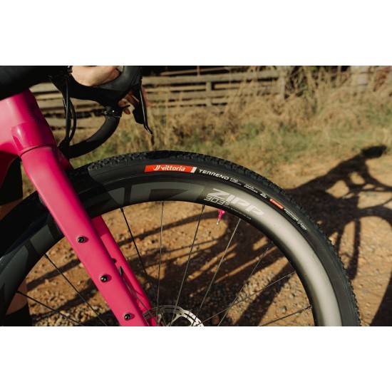 Vittoria Terreno T70 Coarse Loose 700x37c Gravel Endurance Full Black G2.0 Tubeless Ready Vittoria Terreno T70 Coarse Loose 700x37c Gravel Endurance Full Black G2.0 Tubeless Ready