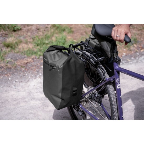 Madison Roam Waterproof 30L Pannier Bag - phantom grey Madison Roam Waterproof 30L Pannier Bag - phantom grey