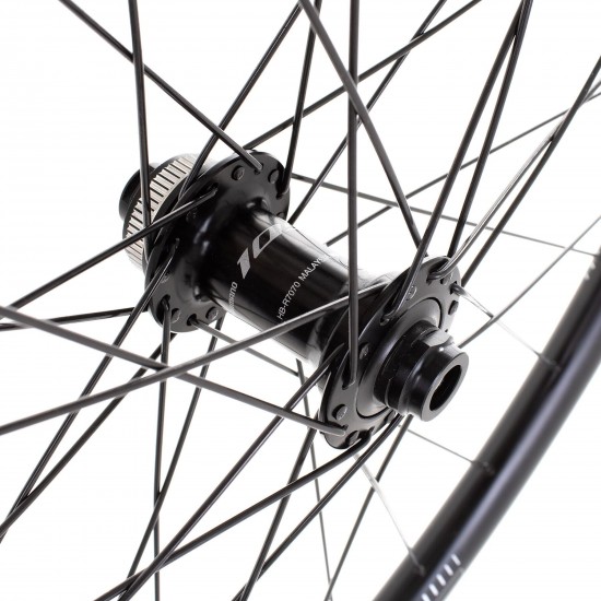 M Part Gravel Front Wheel Shimano 105 CL Hub TA 100x12mm G 540 Rim TLR black 700c.jpg M Part Gravel Front Wheel Shimano 105 CL Hub TA 100x12mm G 540 Rim TLR black 700c.jpg