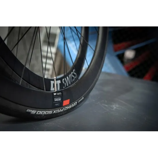 DT Swiss ARC 1100 DICUT disc brake wheel, carbon clincher 38 x 20 mm rim, front