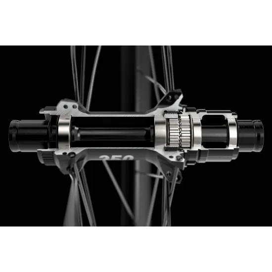 DT Swiss 350 Straight Pull rear 130 mm Q/R, Shimano Road, 24 hole, black