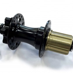 CD Rear QR MTB Disc Hub 8-11S Cass Sealed 3/8*14G*36H*135*145 BLACK CD Rear QR MTB Disc Hub 8-11S Cass Sealed 3/8*14G*36H*135*145 BLACK