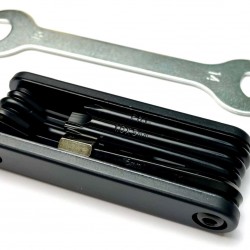 CD Folding 10 Function Tool Including Pedal Spanner