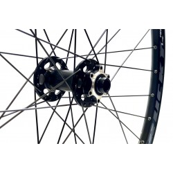 CD Wheel Mach1 27.5 Front Wheel – Sealed M15 Bolt-Thru Hub / 35mm Disc Rim – Black